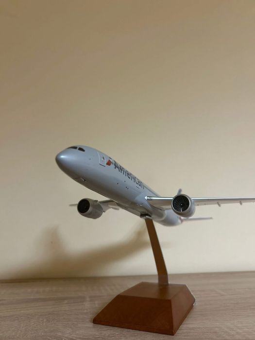 Макет на самолет 787 Dreamliner