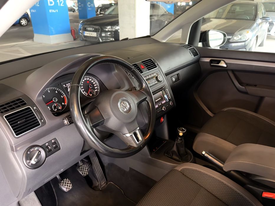 VOLKSWAGEN Touran 2012 — imagine 5