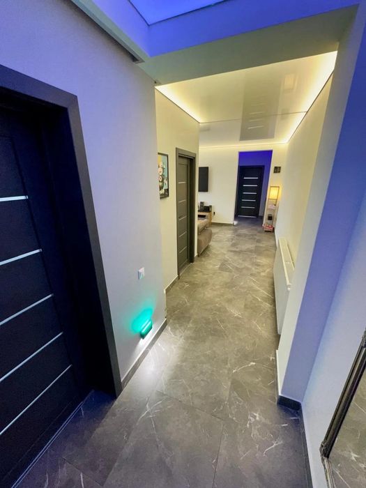 PF vând apartament 3 camere, floresti