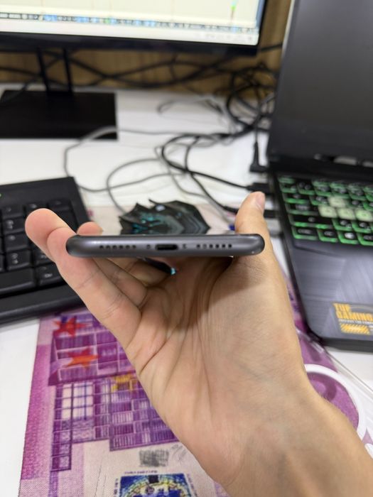 Iphone 11 holati yaxshi usta kormagan