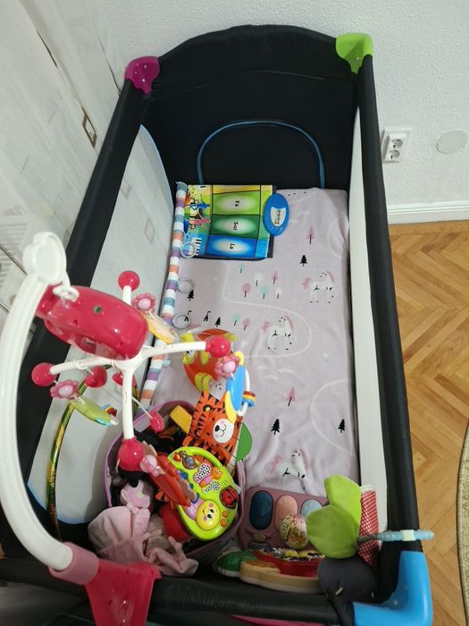 Vând țarc utilizat