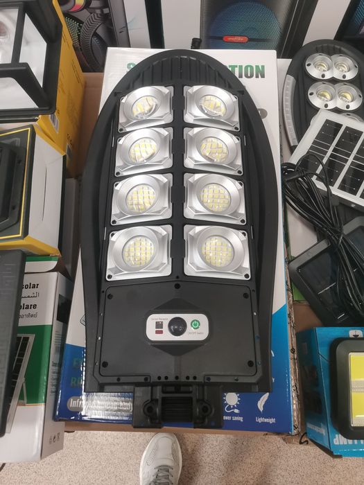 Lămpi solare cu leduri albe