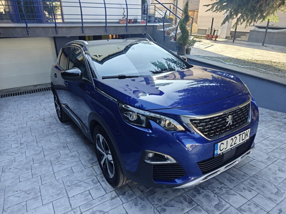 Vând Peugeot 3008