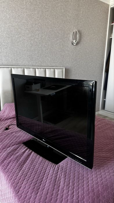 Телевизор LG, цветной