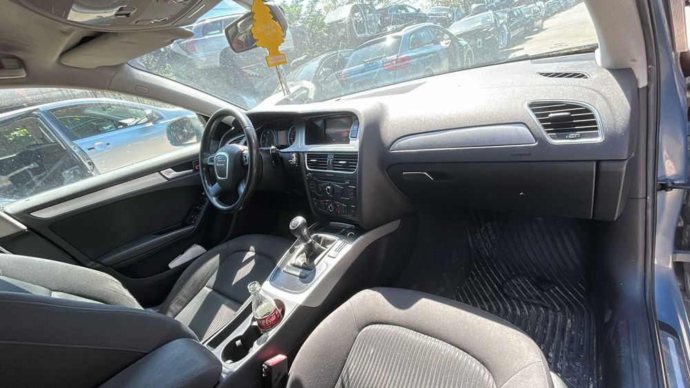 Dezmembrez Audi A4 B8 2.0 cod motor cag