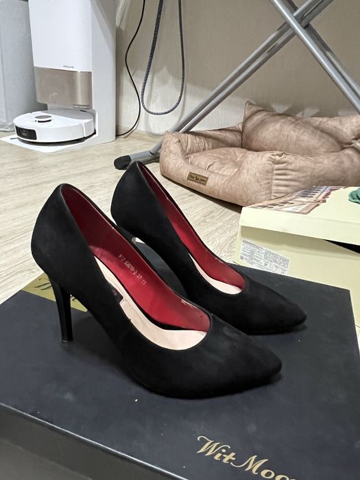 Продам туфли замш