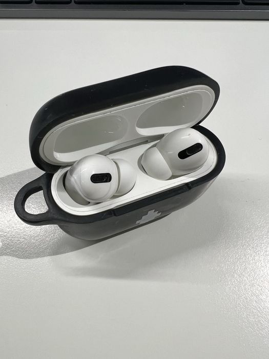 AirPods Pro + Кейс