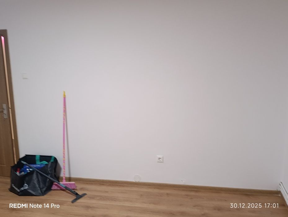 Apartamentul  este complect renovat