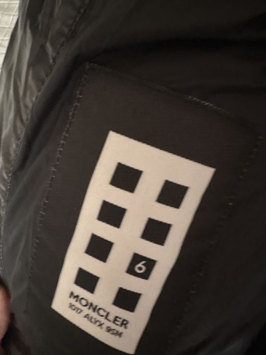 Geaca Moncler cropp