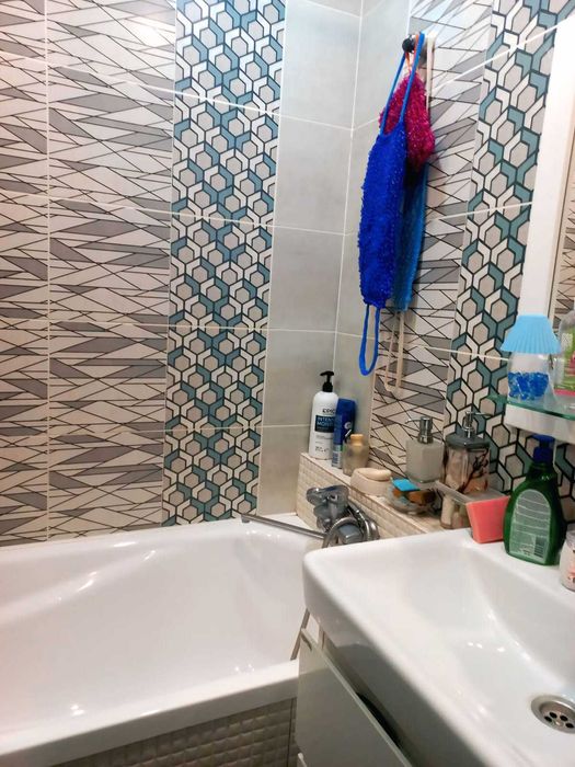 Продам 2 комнатную квартиру ленинградку