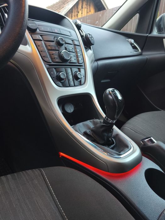 OPEL Astra 2012 — imagine 2