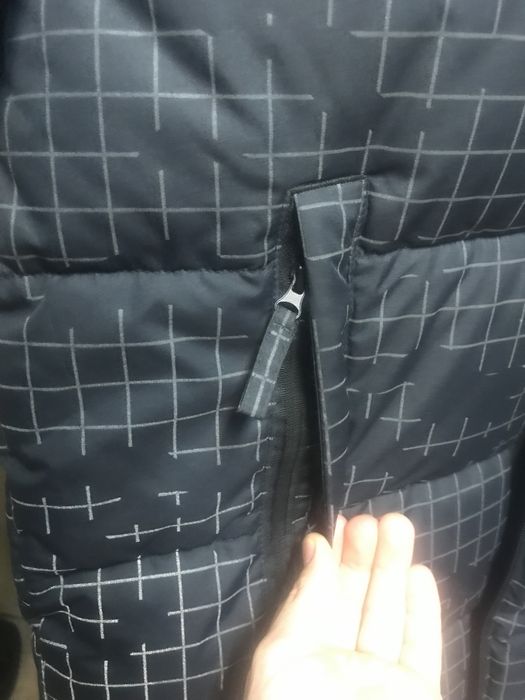 Продам куртку ориг срочно