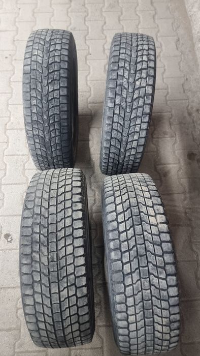 Шины покрышки  R 17