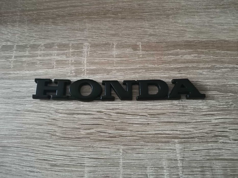 черен метален надпис Honda