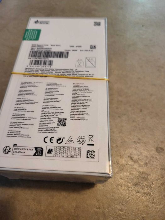 OPPO Reno 12 FS 5G + Слушалки-ttec