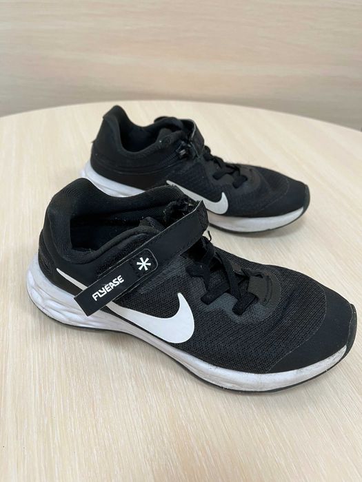 Детски маратонки NIKE REVOLUTION 6