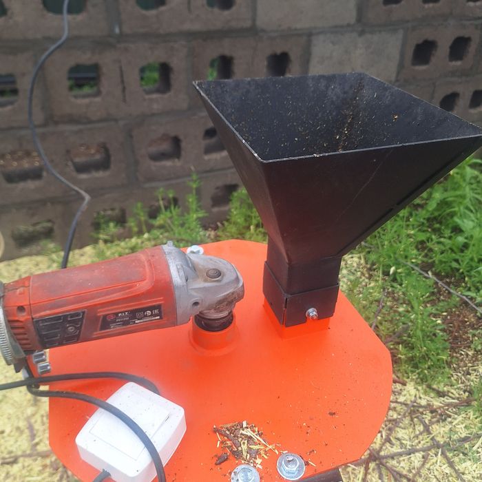 Измельчитель веток AFFE mini. Б/У.