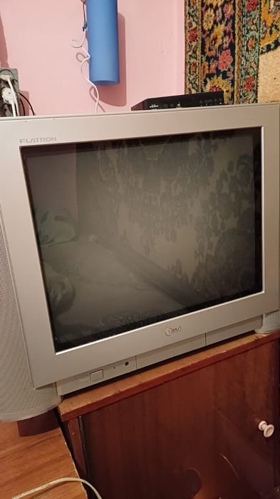 Продам телевизор