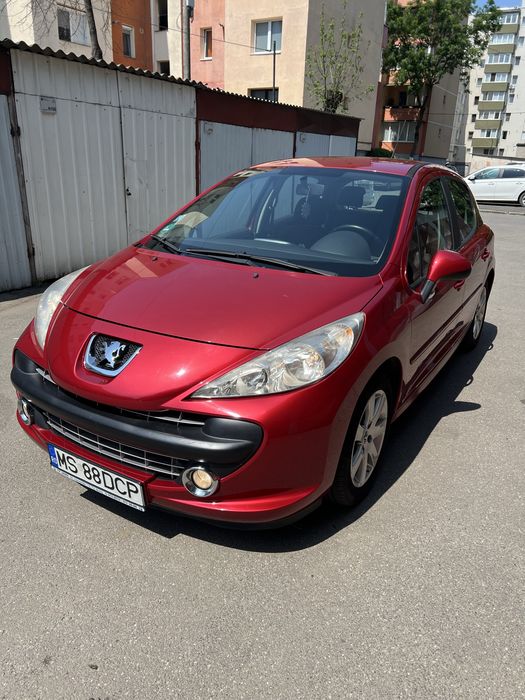 PEUGEOT 207 – 1.6 VTI, 120 CP – An 2007 – Benzină - Automată