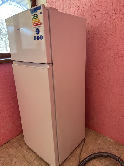 Холодильник, срочно продается холодильник