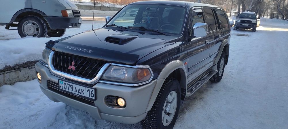 решетка радиатора монтеро спорт