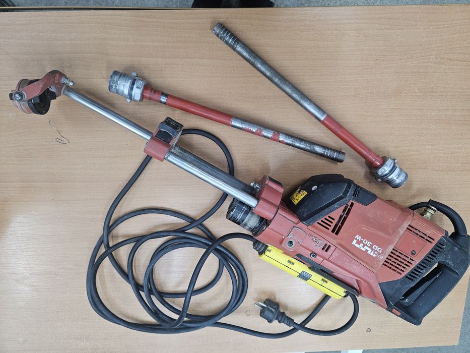 Mașina de carotat Hilti