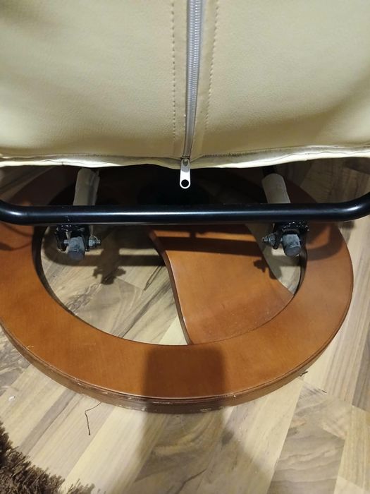 Vând fotoliu cu masaj electric