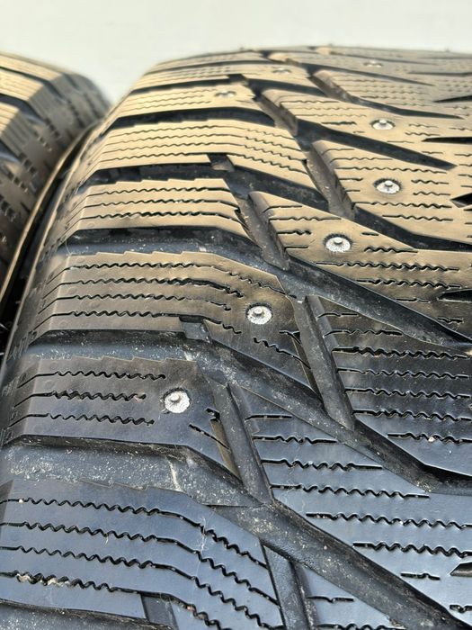 Зимние шипованный комплект