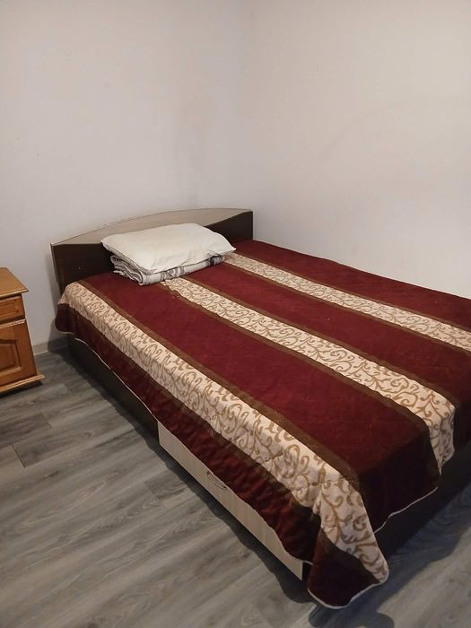 Închiriez apartament