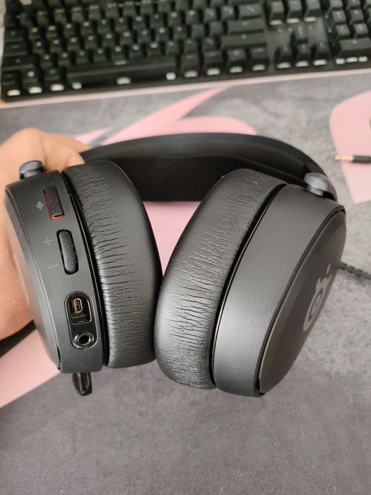 Casti steelseries arctis pro