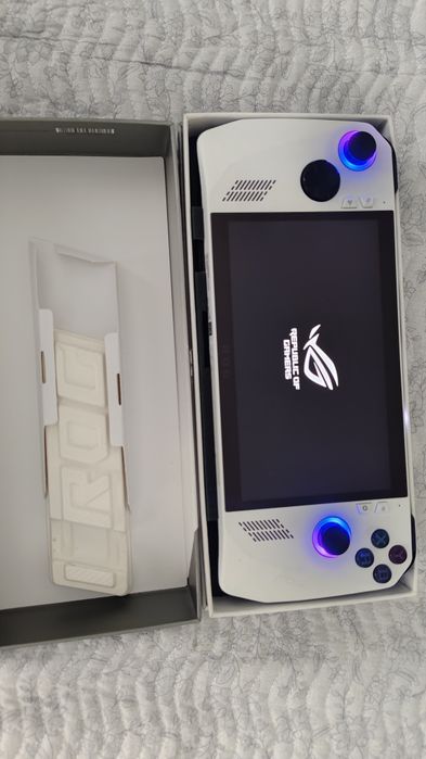 Asus Rog ally Z1 extreme