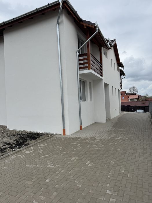 Vand casa singur in curte Cisnadie !