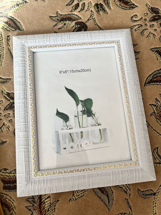 Продам рамки под фото в фото указаны размеры по 1000 тг