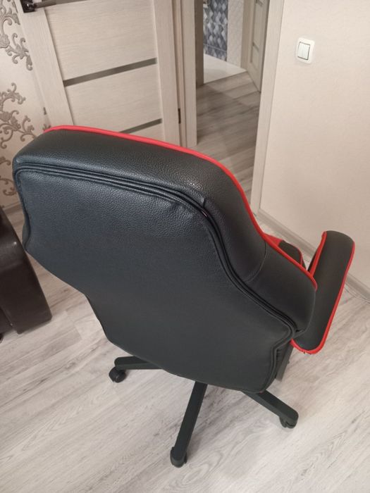 Игровое кресло продам!