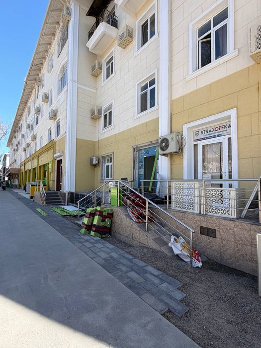 Ул.Шота-Руставелли 24/7 коммерческое помещение с площадью 75кв.м 1 лин