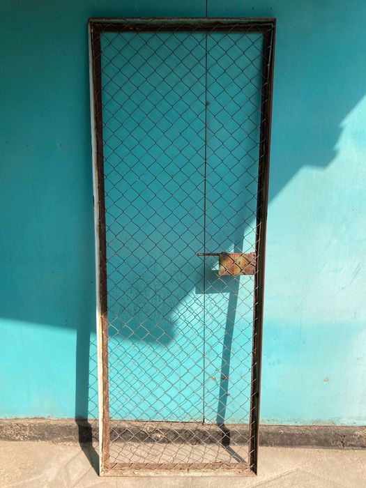 Дверь металлический для вольера