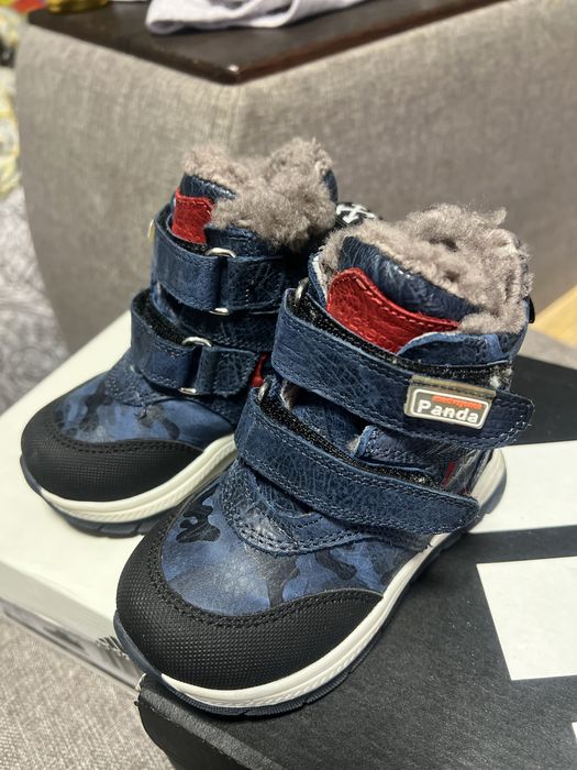 Продам ботинки для малыша. Размер 21. Цена:15.000