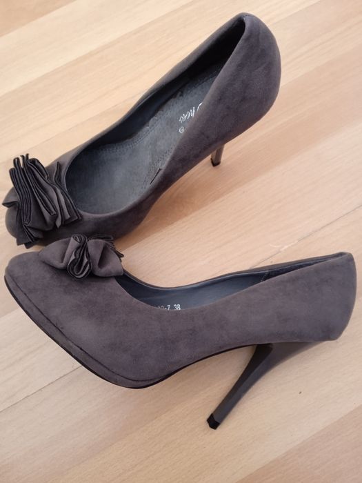 Дамски обувки на ток