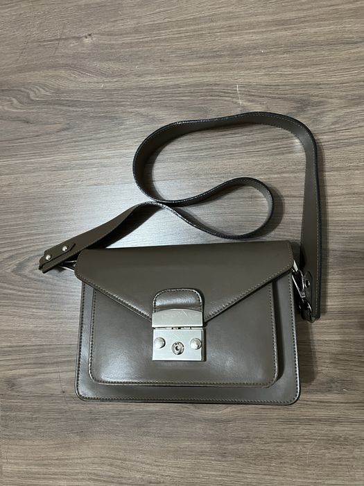 Продам сумку кожаную