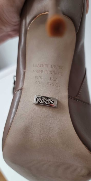 Боти Buffalo London, естествена кожа, 40 номер, цвят капучино