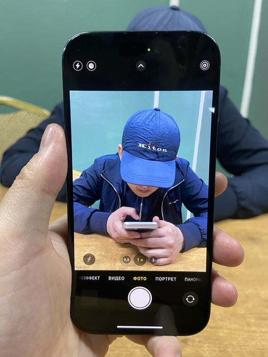 iPhone 15, 256 gb, 79%.