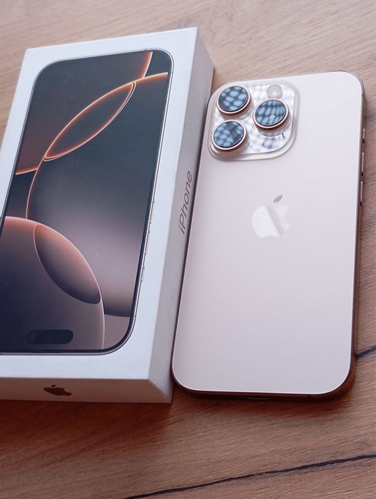 Продаю айфон 16 про