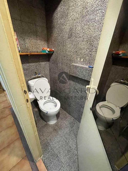 Продава се Тристаен апартамент в Пловдив, Тракия - 92 кв.м за 1275 €/кв.м - Снимка #5