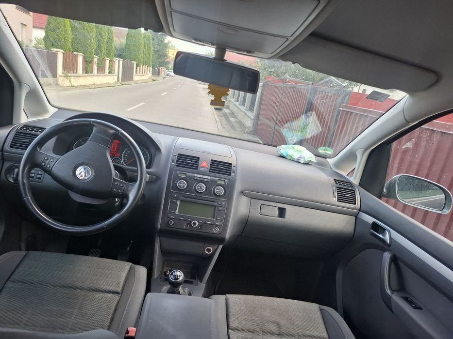 Vând vw Touran 2007 1.9tdi