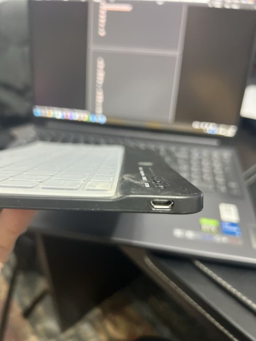 Tastaturi  si mouse bluetooth ipad, pc, telefon