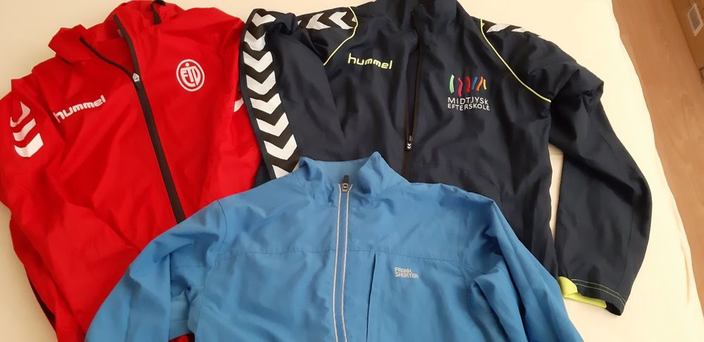 Детски якета /ветровка/ Hummel за около 13-14 години