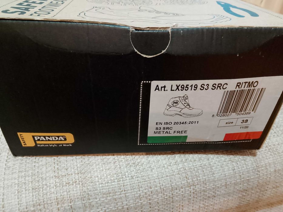 продавм изгодно чисто нови зимни обувки-мъжки и дамски