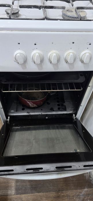 Продам Газплиту 4х конфорок