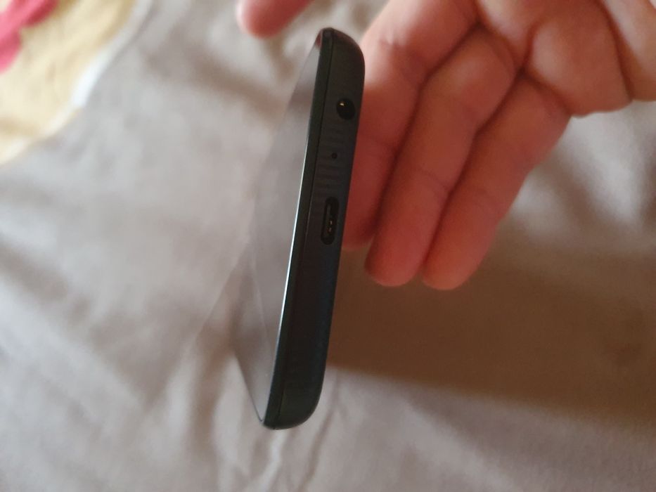 Telefon fără accesorii