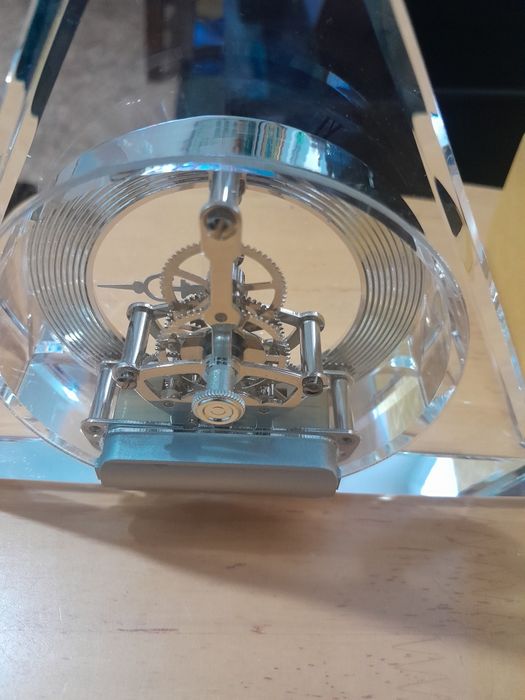 Очень красивые часы,сувенир!